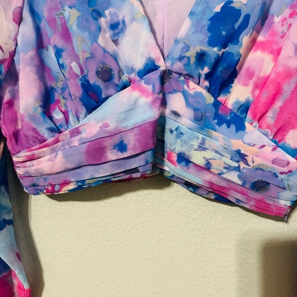 Floral V-Neck Chiffon Top - Picture 10 of 14